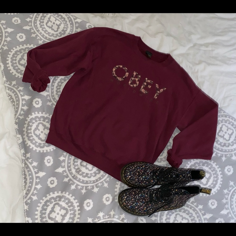 🔵 OBEY WORLDWIDE Crewneck 🔵